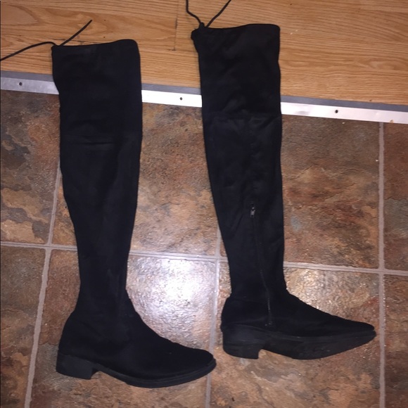 Knee high boots - Picture 1 of 2